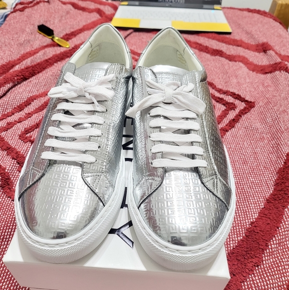 Men's Givenchy Sneakers Urban Street Silver Size 10 - Picture 3 of 9